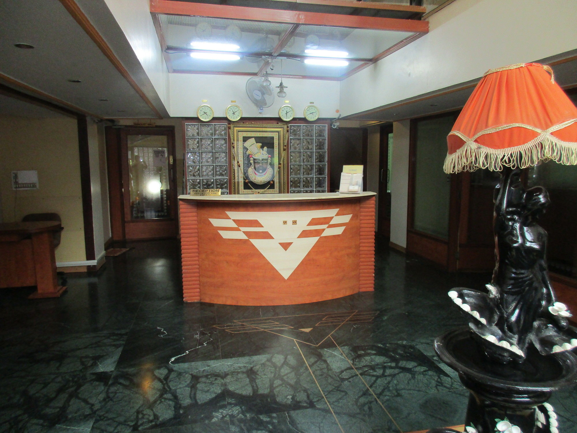 Hotel Sahaj Palace Ахмедабад Экстерьер фото